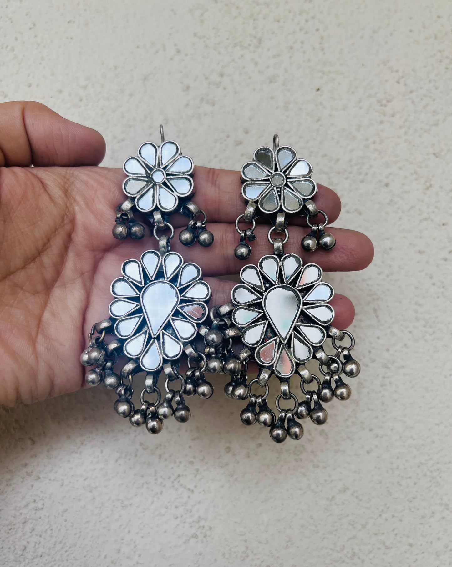 Laazmi Glass Earrings