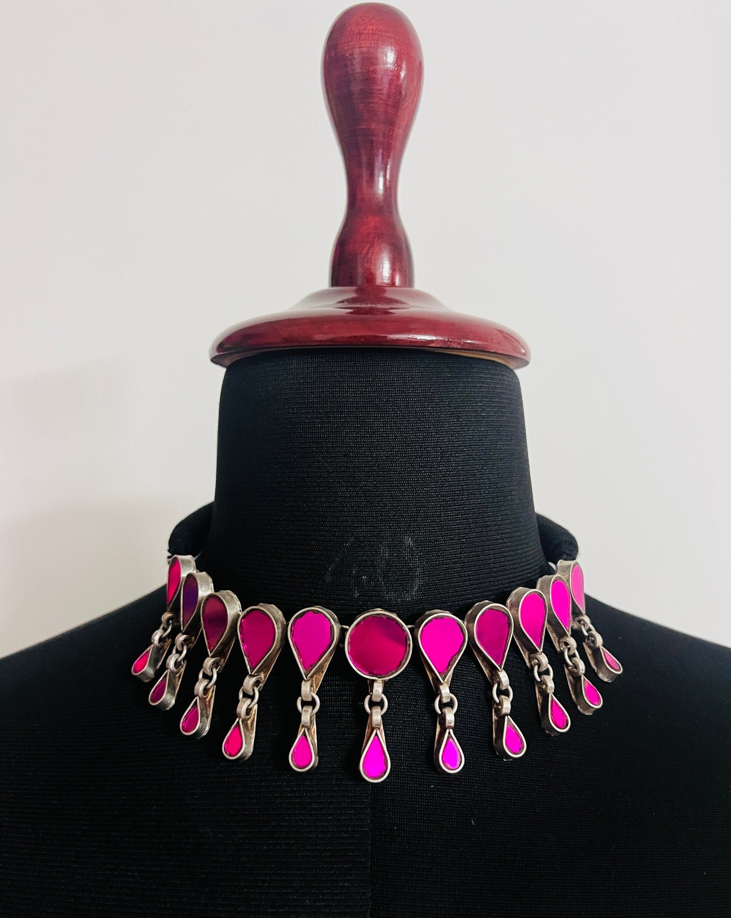 Madhura Glass Choker